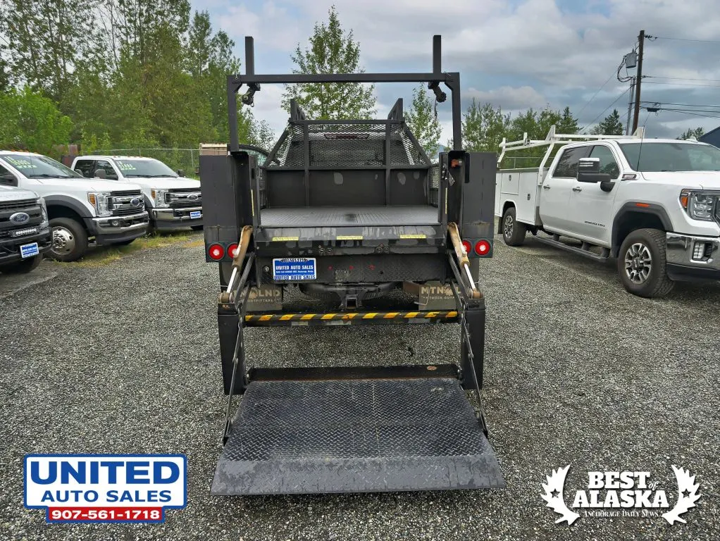 GMC Sierra photo 10