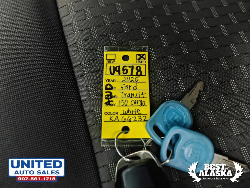 Ford Transit-150 photo 34