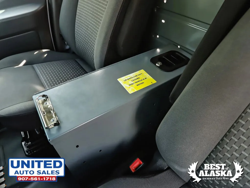 Ford Transit-150 photo 46