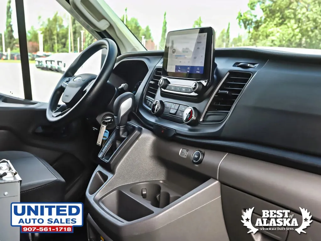 Ford Transit-150 photo 50