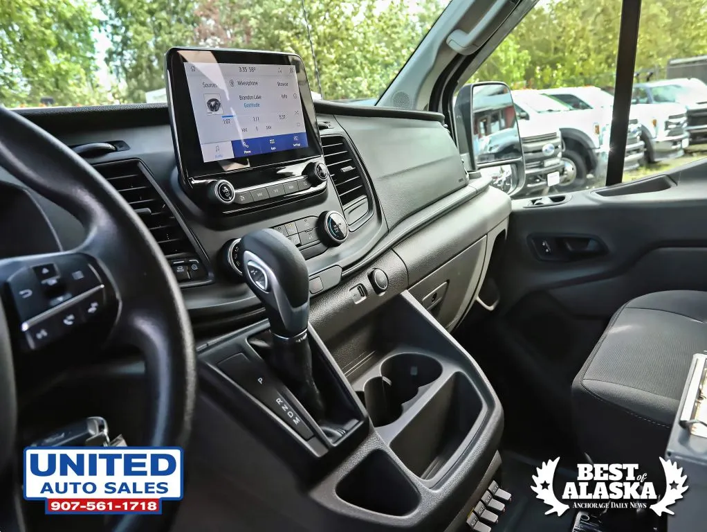 Ford Transit-150 photo 12