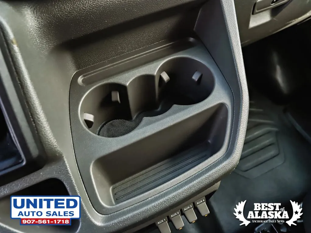 Ford Transit-150 photo 45