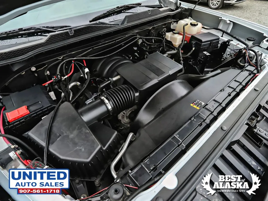 Chevrolet Silverado photo 17