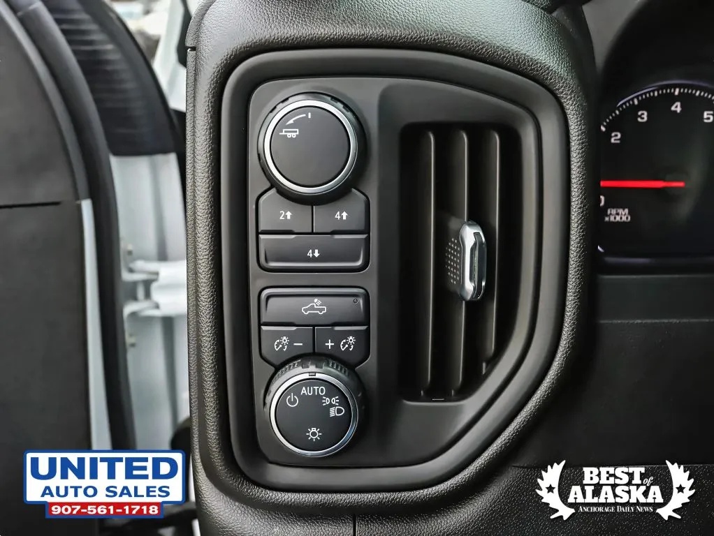 Chevrolet Silverado photo 61