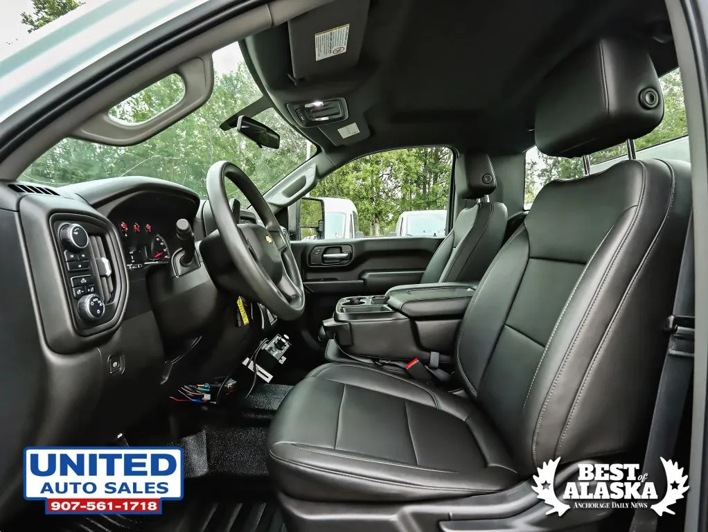 Chevrolet Silverado photo 9