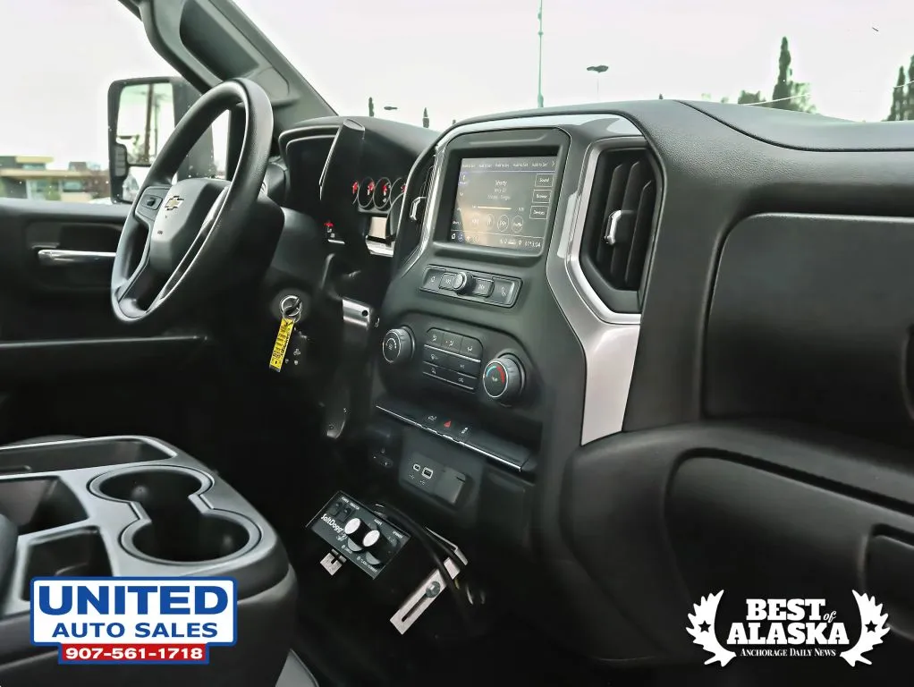 Chevrolet Silverado photo 16