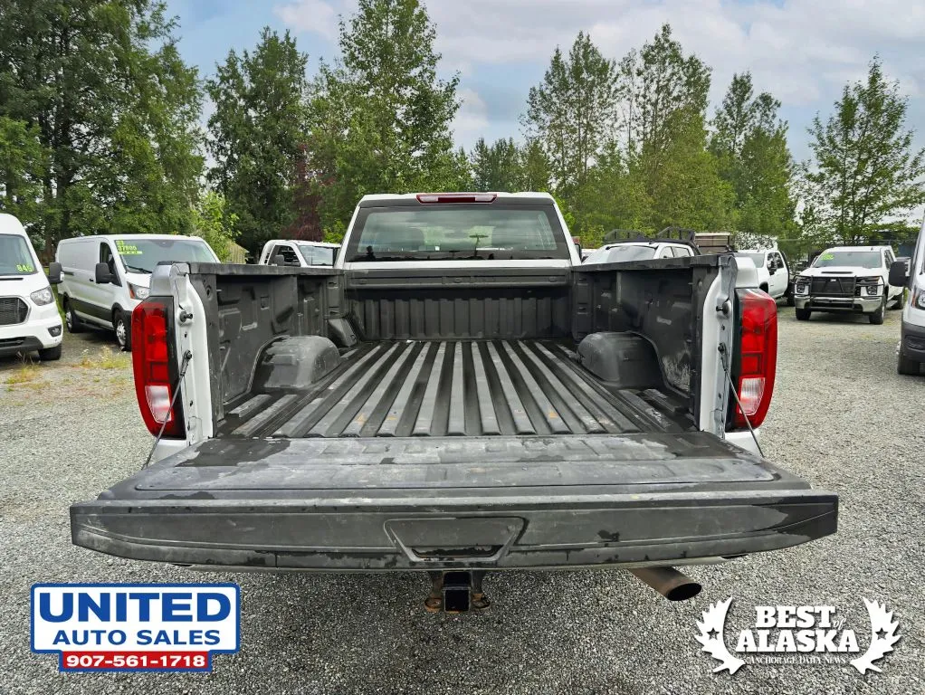 GMC Sierra photo 10