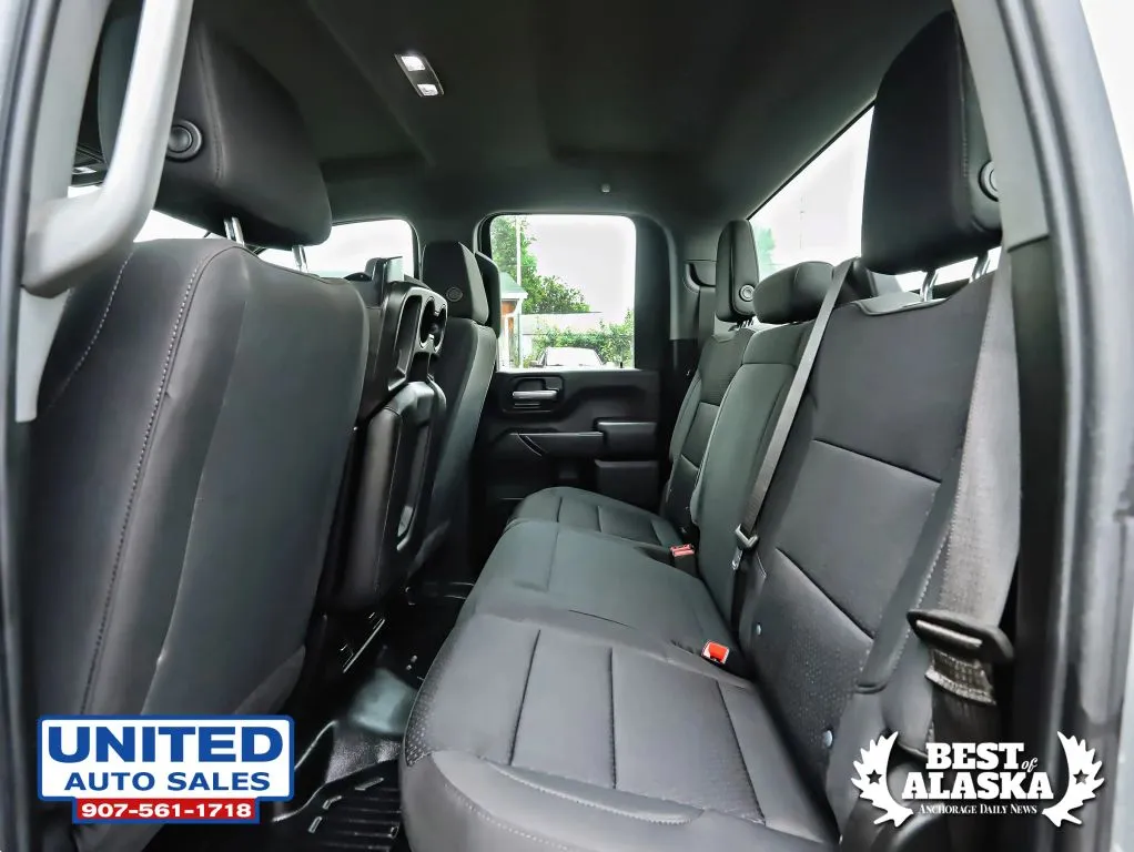 Chevrolet Silverado photo 37