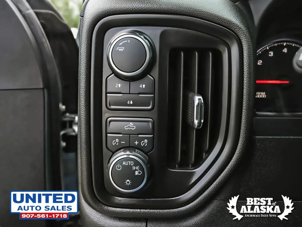 Chevrolet Silverado photo 13