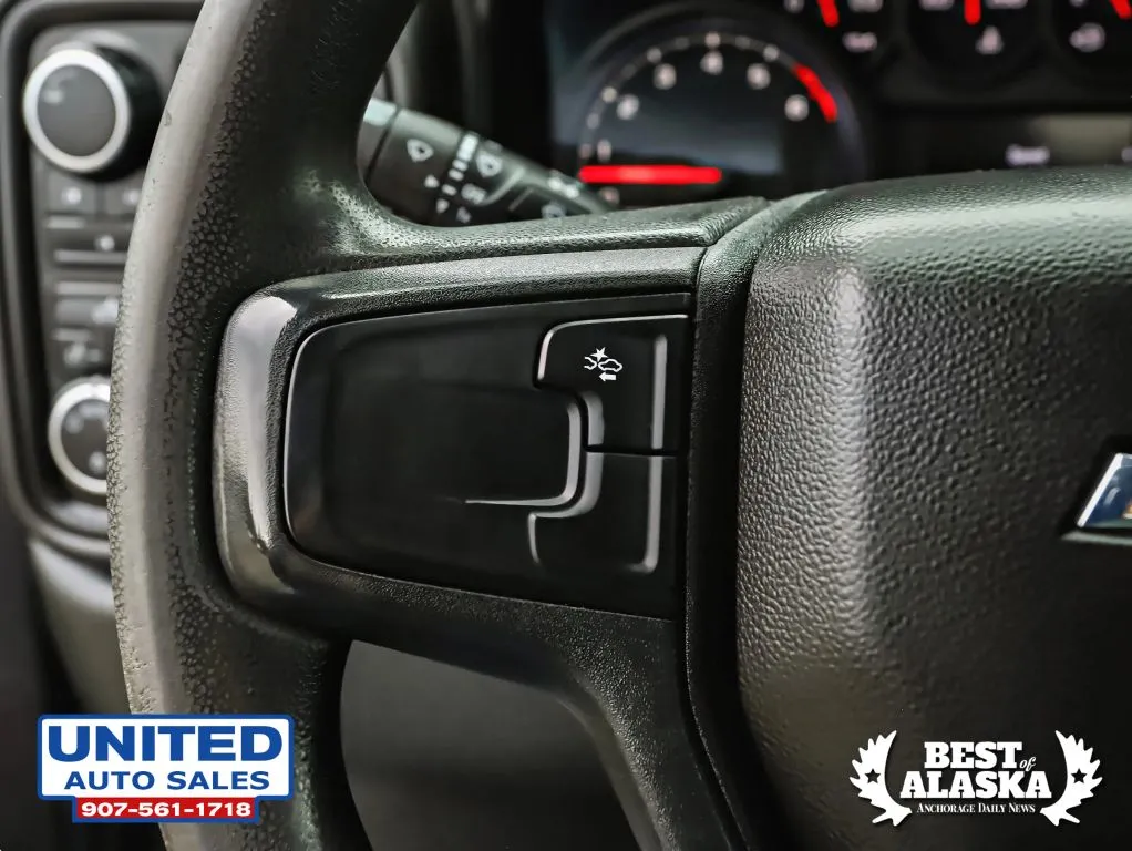 Chevrolet Silverado photo 32