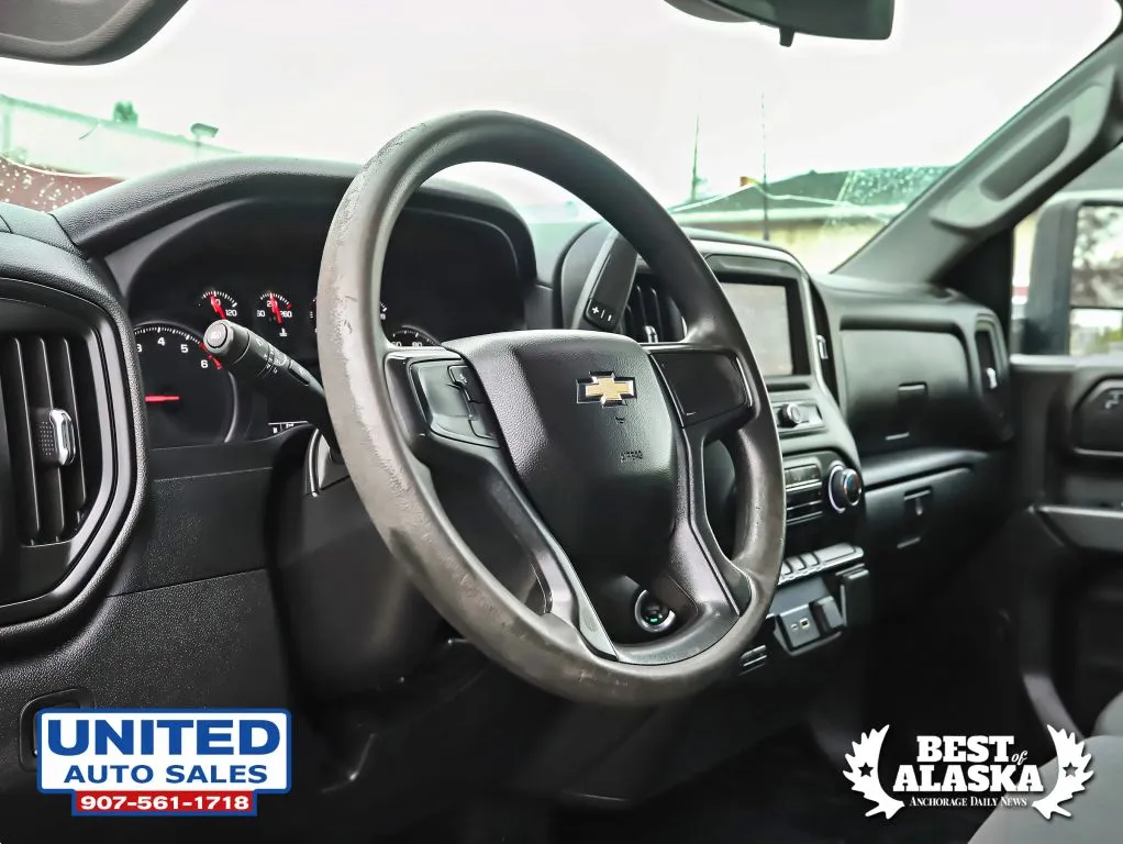 Chevrolet Silverado photo 12
