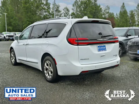 More photos of 2021 Chrysler Pacifica Limited Minivan 4D at United Auto Sales, AK