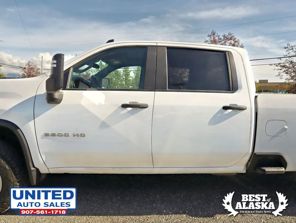 Chevrolet 3500HD photo 21