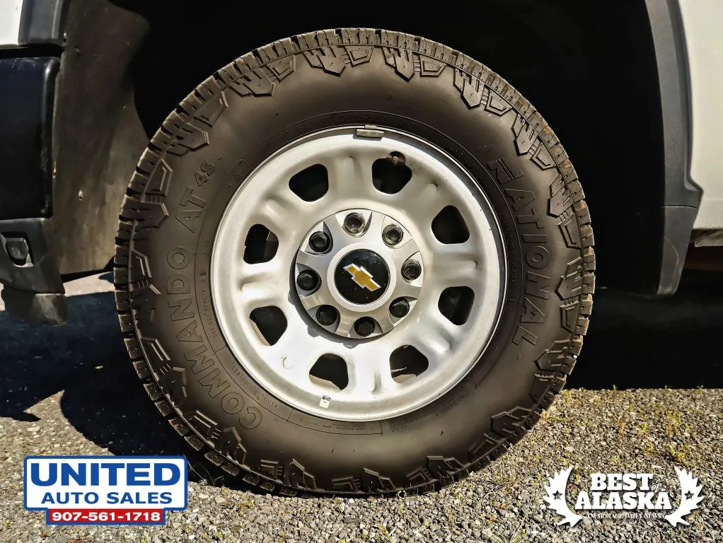 Chevrolet 3500HD photo 33