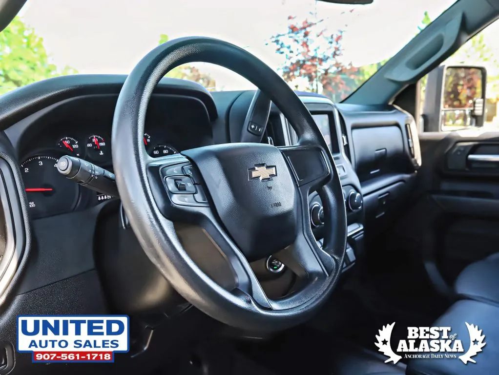 Chevrolet 3500HD photo 37