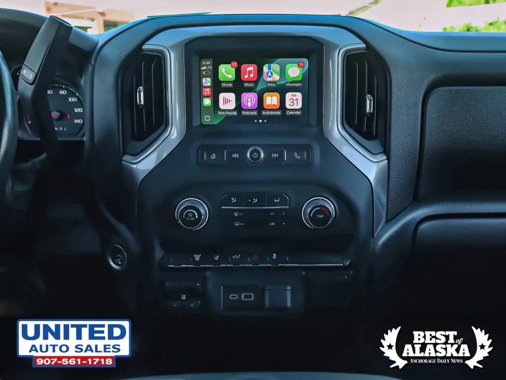 Chevrolet 3500HD photo 18