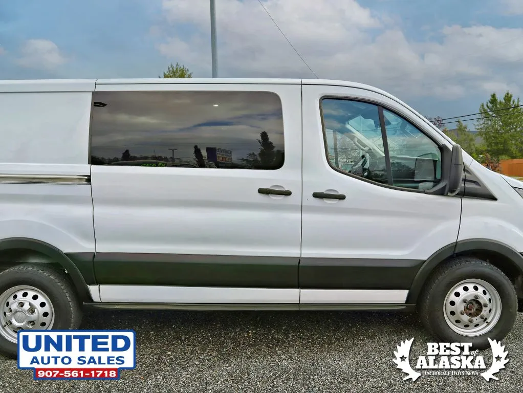 Ford Transit-150 photo 4