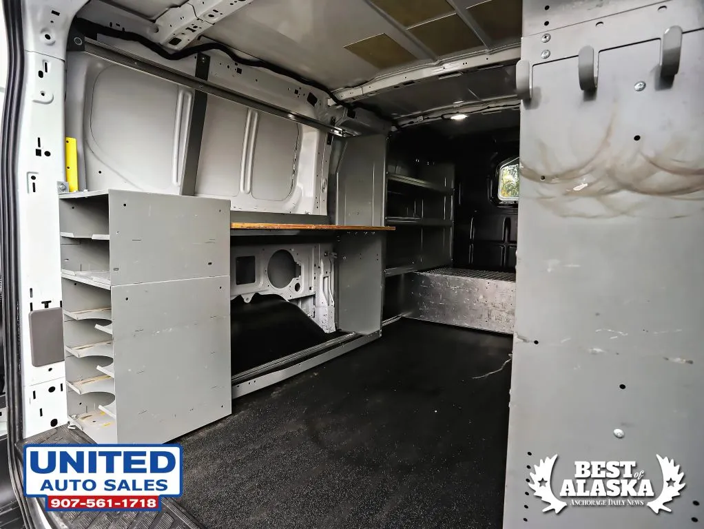 Ford Transit-150 photo 33