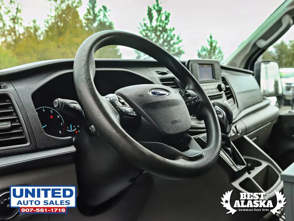 Ford Transit-150 photo 15