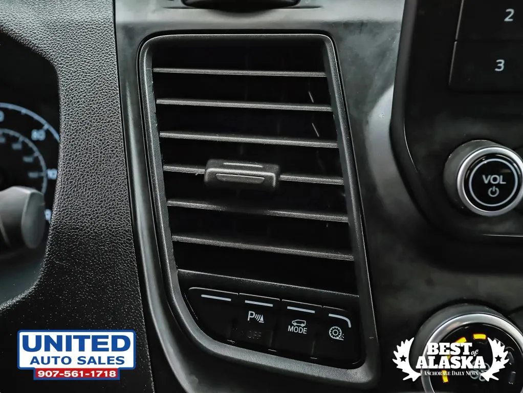 Ford Transit-150 photo 44