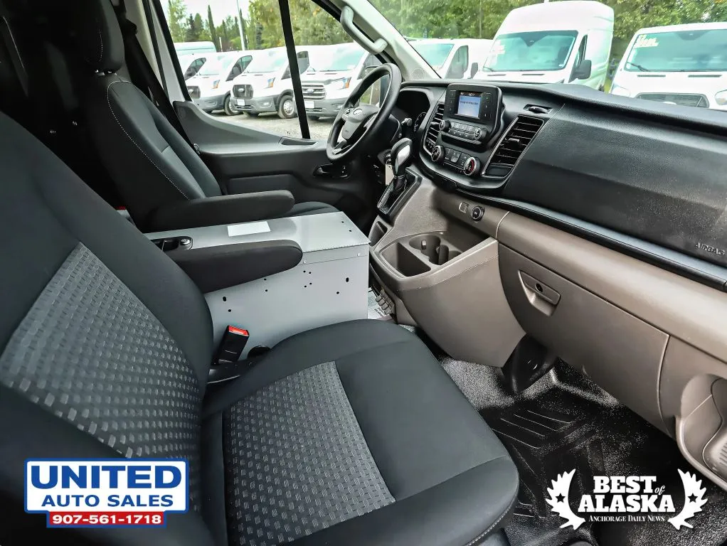 Ford Transit-150 photo 11