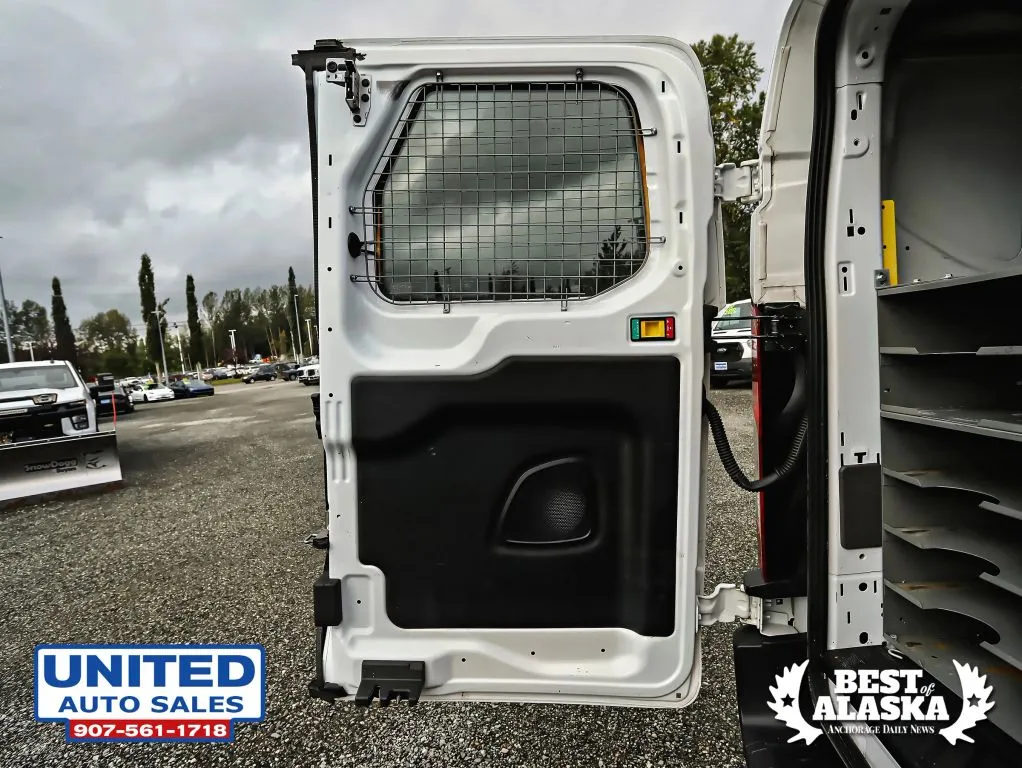 Ford Transit-150 photo 36