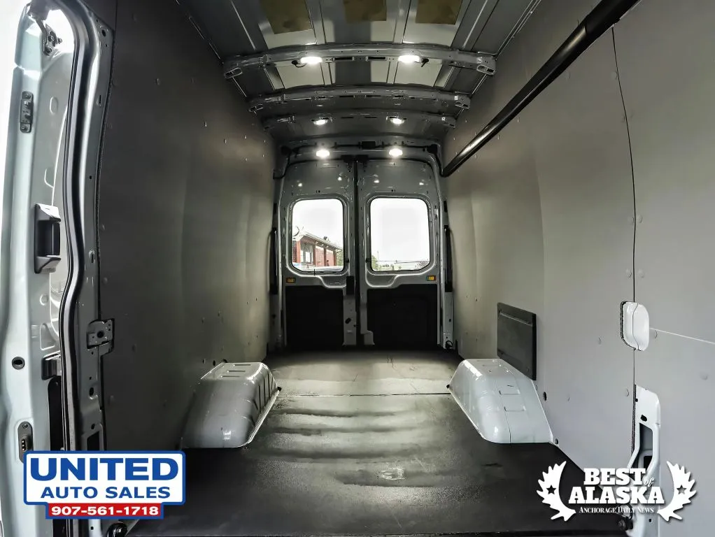 Ford Transit-350 photo 17