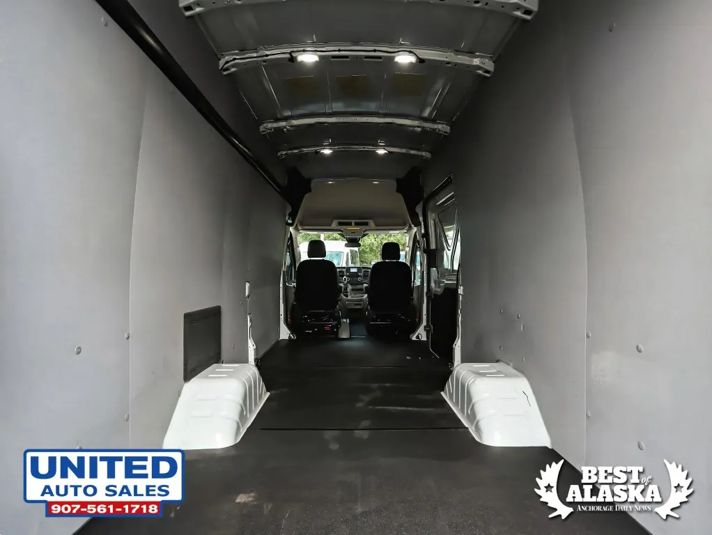 Ford Transit-350 photo 18