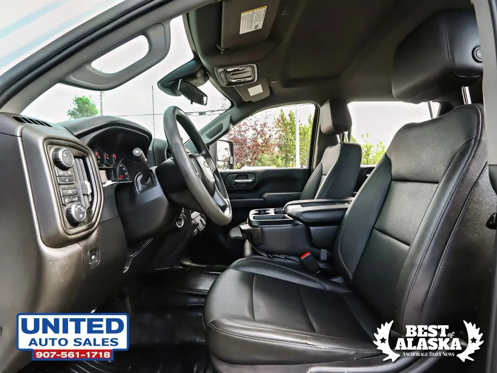 Chevrolet 3500HD photo 11
