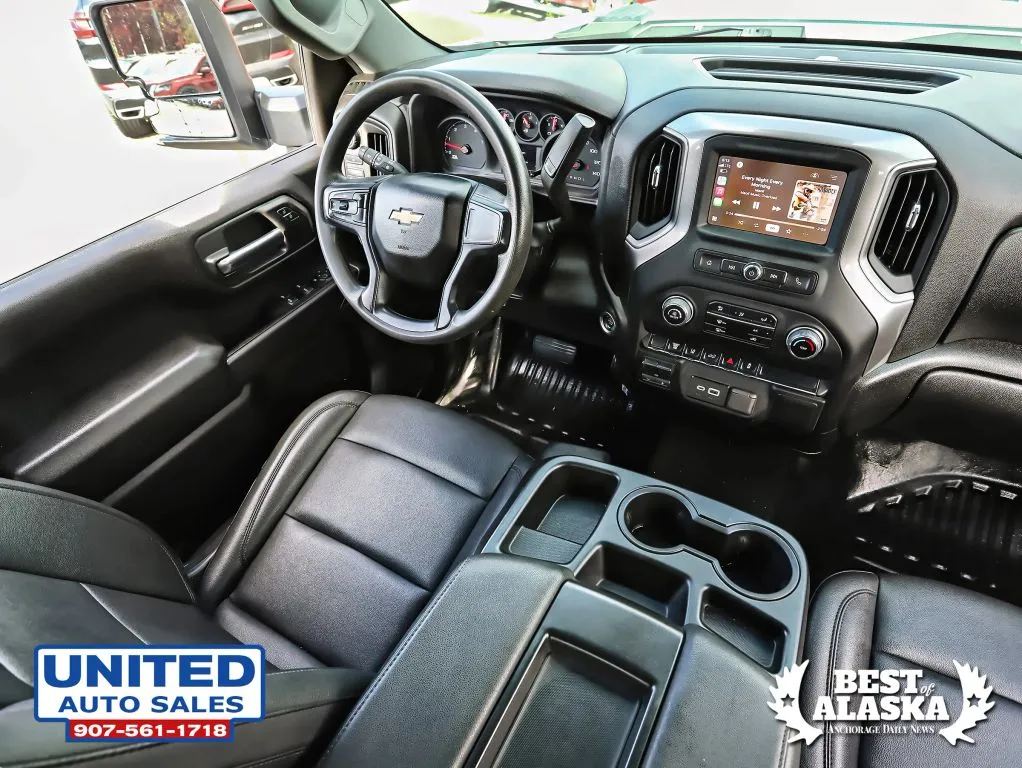 Chevrolet 3500HD photo 17