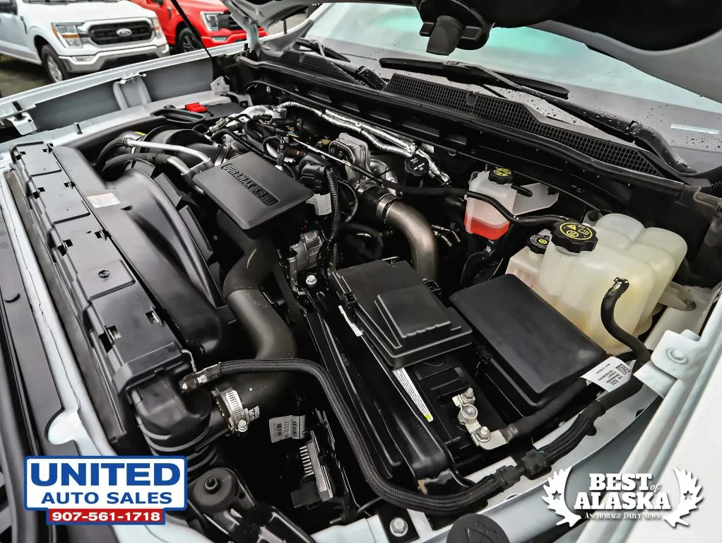 Chevrolet 3500HD photo 18