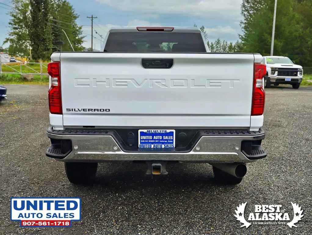 Chevrolet 3500HD photo 7
