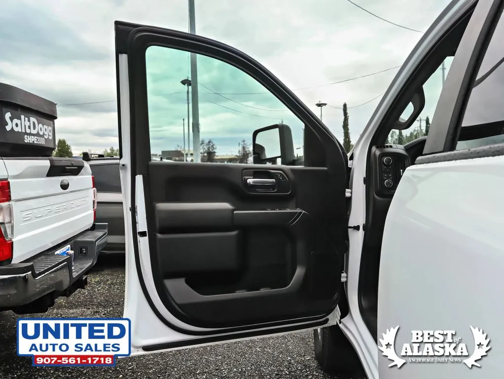 Chevrolet 3500HD photo 57