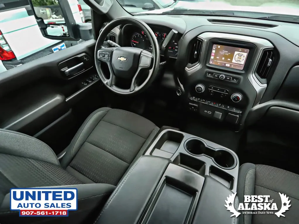 Chevrolet 3500HD photo 17