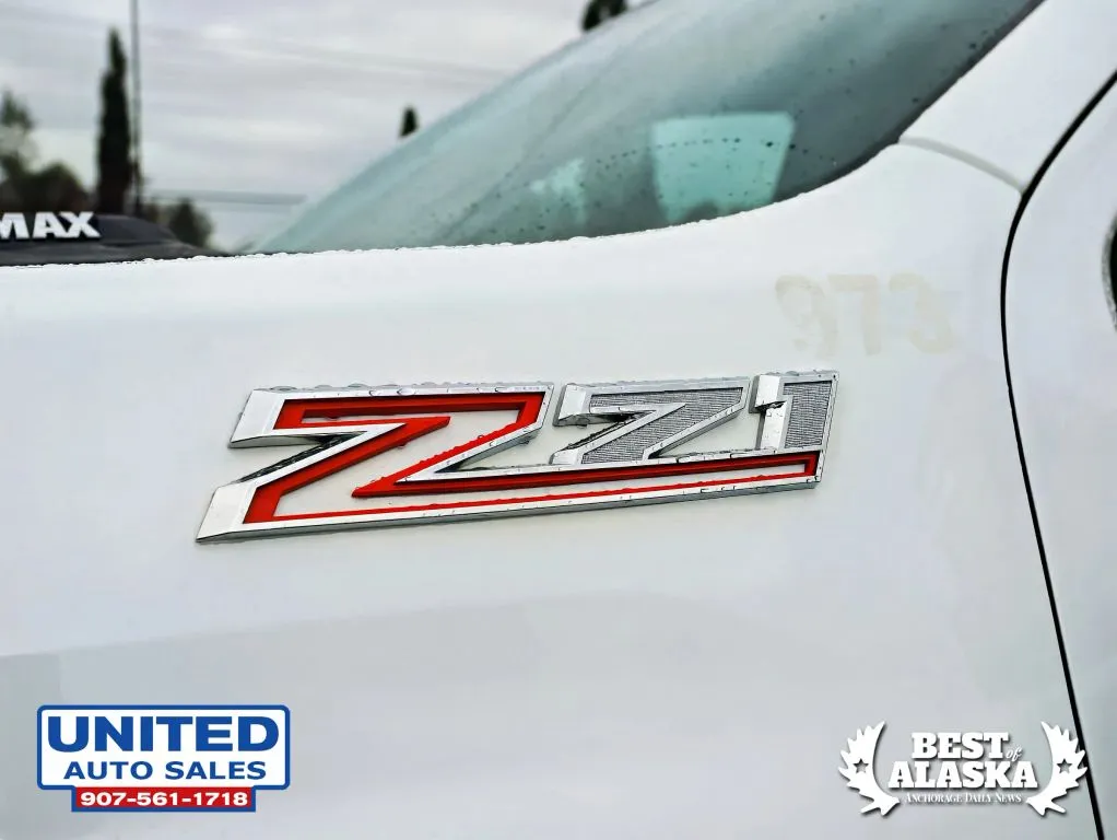 Chevrolet 3500HD photo 23