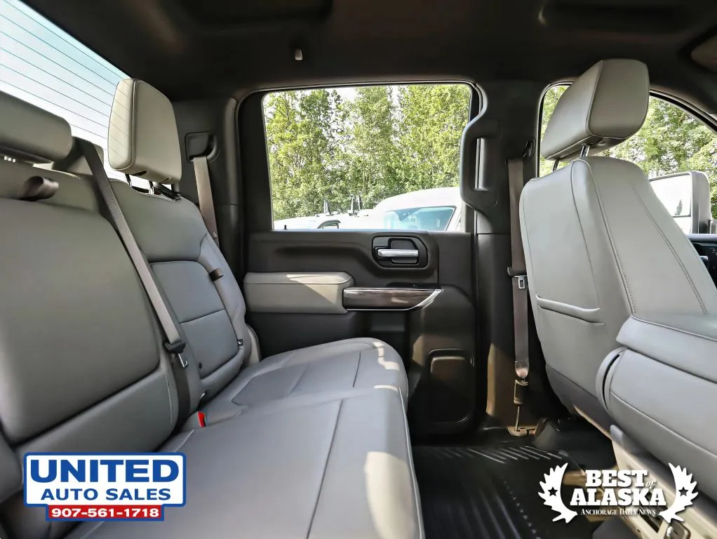 Chevrolet 3500HD photo 38