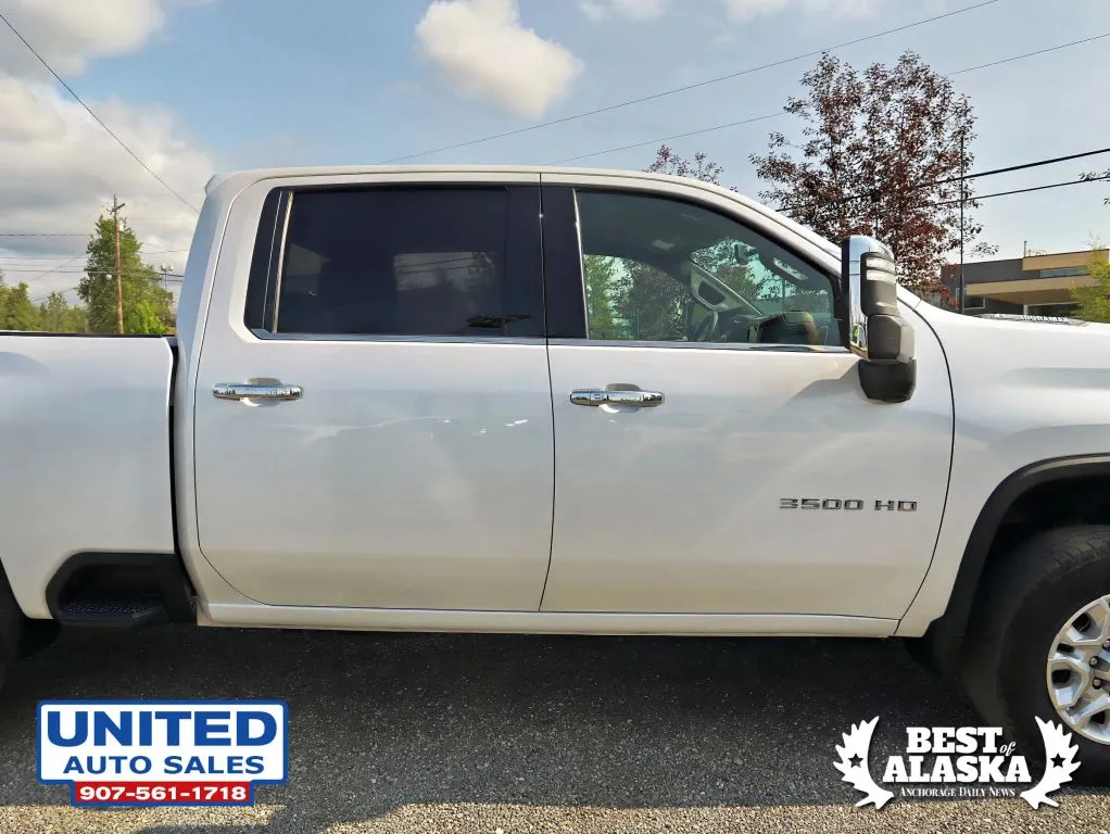 Chevrolet 3500HD photo 21