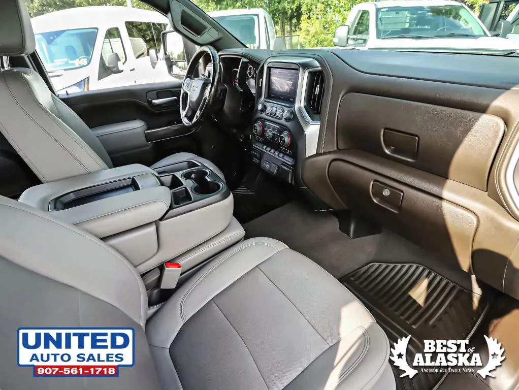 Chevrolet 3500HD photo 14