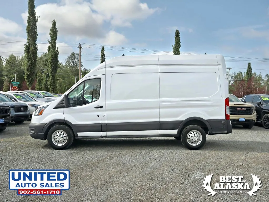 Ford Transit-250 photo 21
