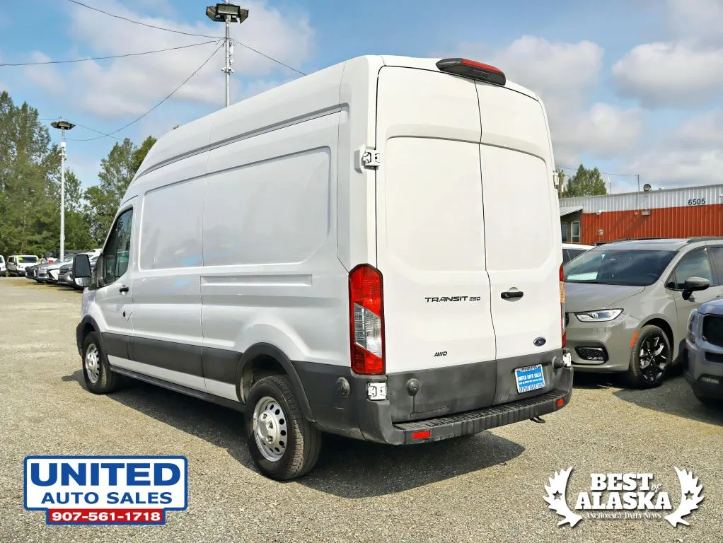 Ford Transit-250 photo 8