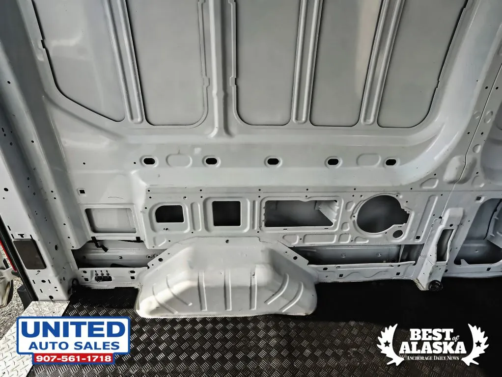 Ford Transit-250 photo 55