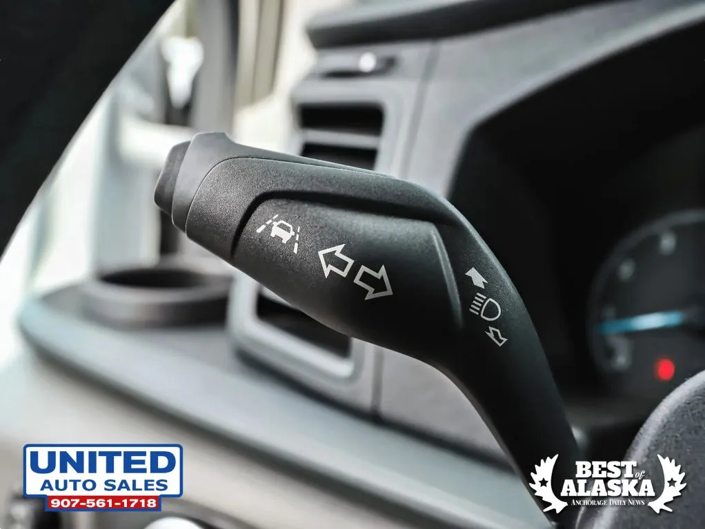 Ford Transit-250 photo 34