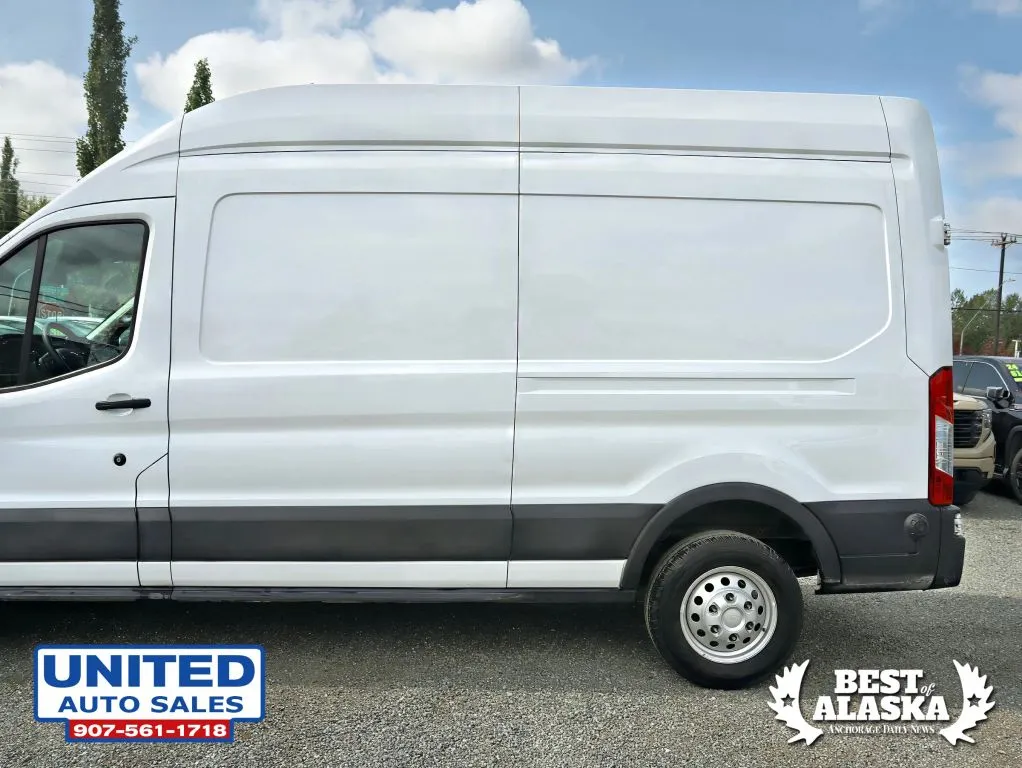 Ford Transit-250 photo 22
