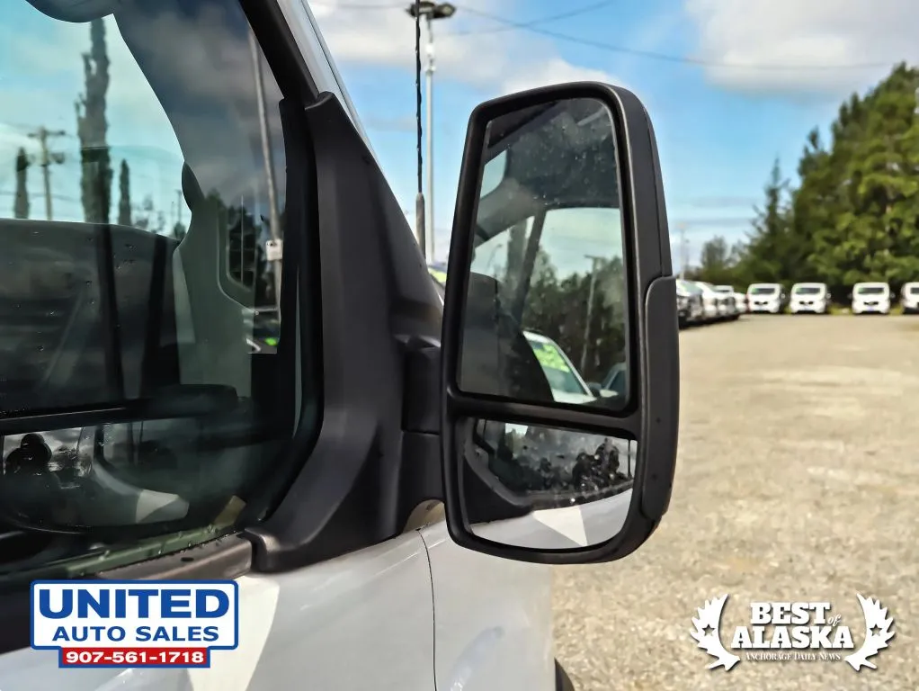 Ford Transit-250 photo 26