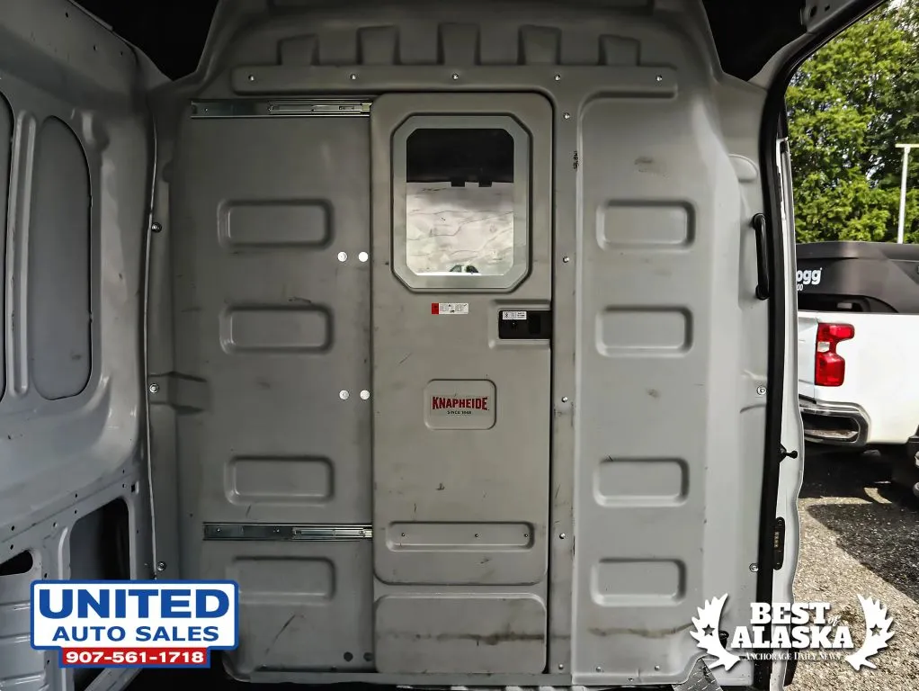 Ford Transit-250 photo 54