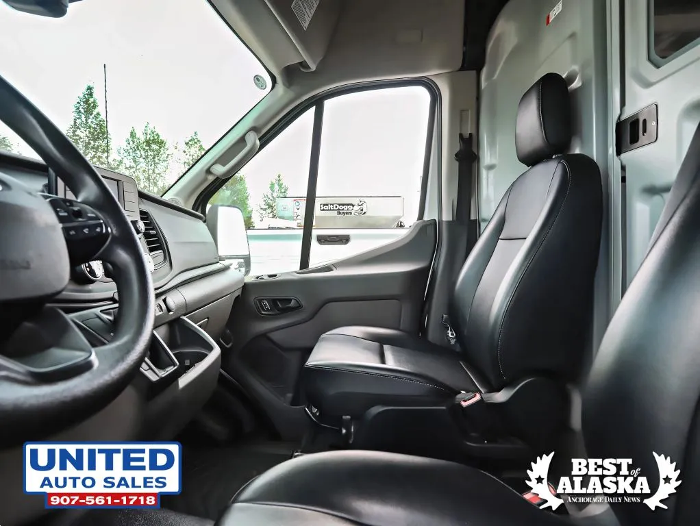 Ford Transit-250 photo 12