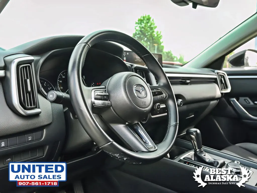 Mazda CX-50 photo 12