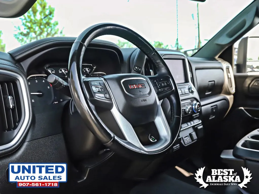 GMC Sierra photo 13