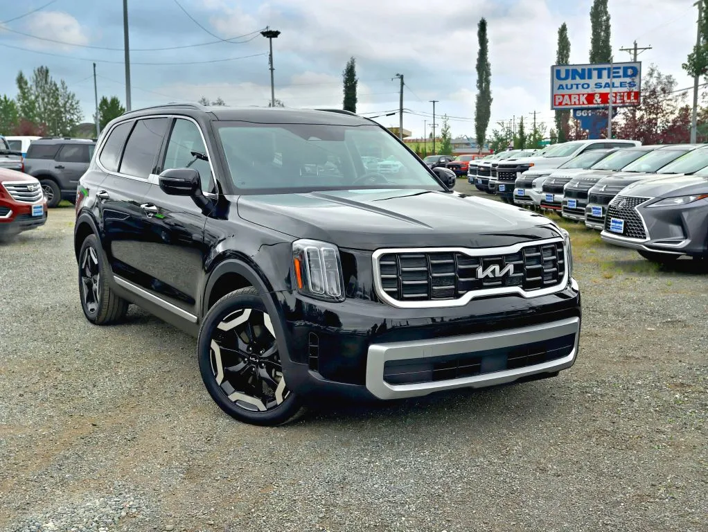 2023 Kia Telluride S Sport Utility 4D