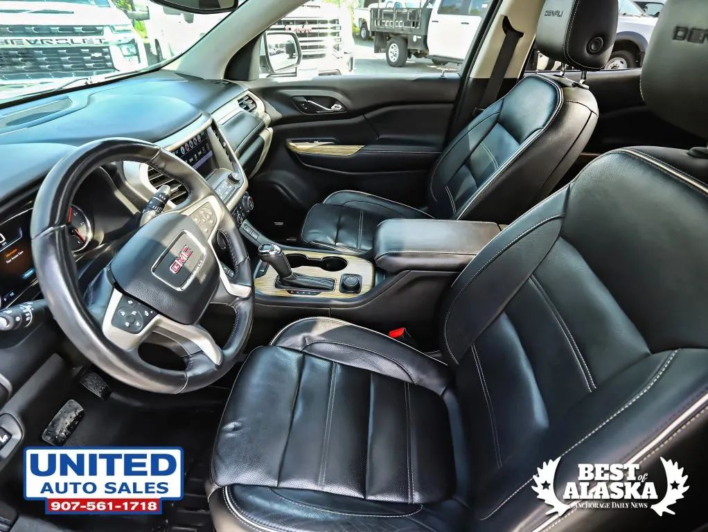GMC Acadia photo 26